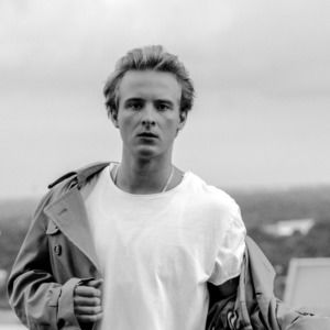 Meet your Posher, Maxwell